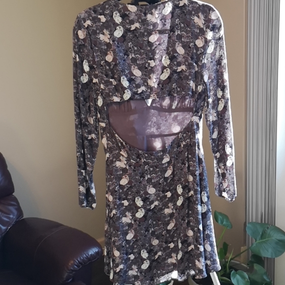 Sunday Best dress from Aritzia - Picture 5 of 8